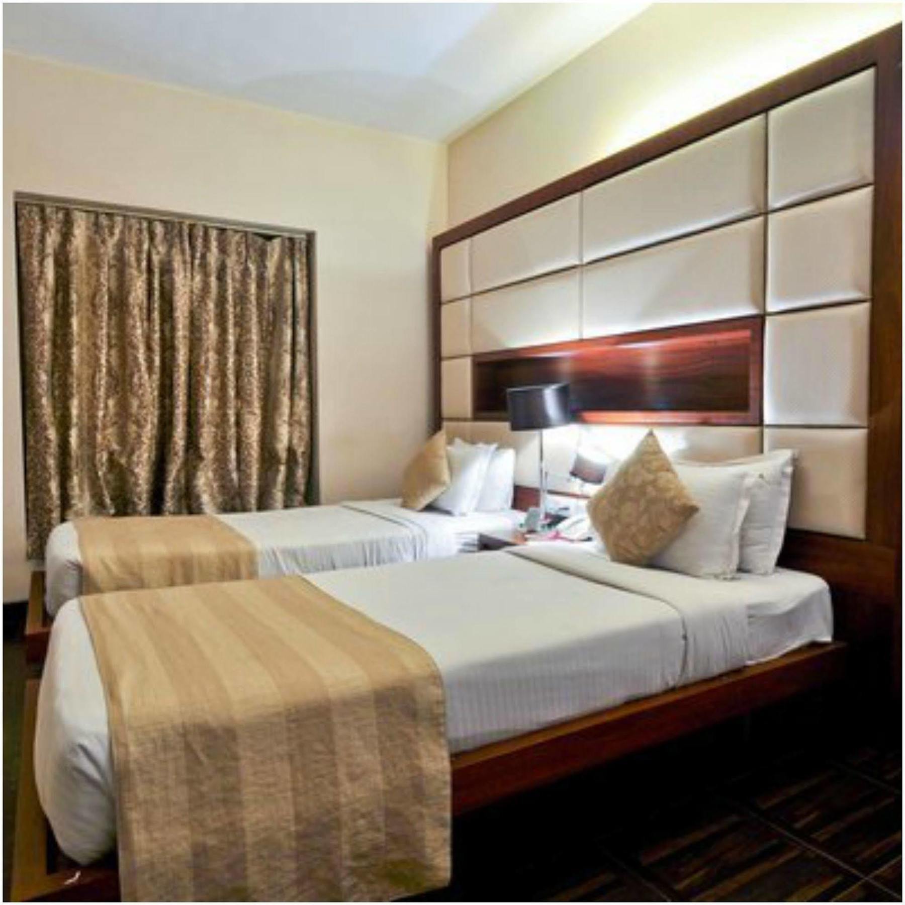 Kempton Hotel Kolkata Exterior photo