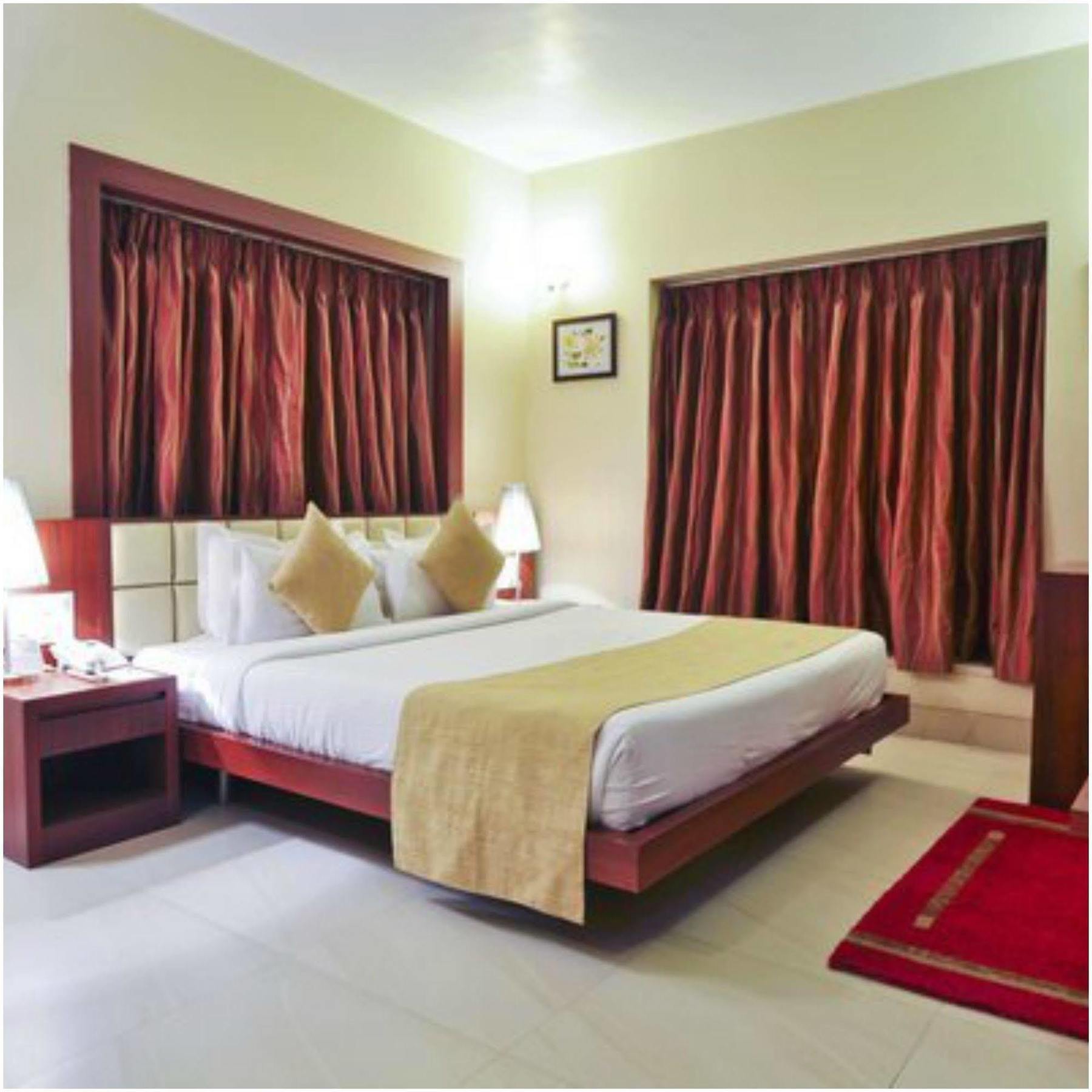 Kempton Hotel Kolkata Exterior photo